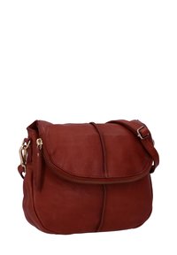 Borsa a tracolla in pelle marrone con alette, chiusura con zip e tracolla regolabile. Presenta cuciture sottili e dettagli in metallo dorato.