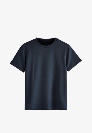 Camiseta de manga corta de cuello redondo en azul marino oscuro con un tejido sutilmente texturizado.