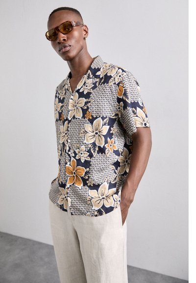 J.LINDEBERG NOAH PANTS - Püksid - safari beige