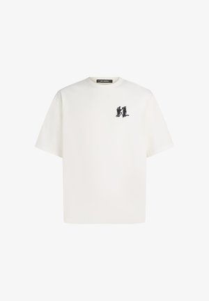 Biała bawełniana koszulka z krótkim rękawem, z czarnym graficznym logo na lewej piersi. Gładka faktura, standardowy okrągły dekolt.