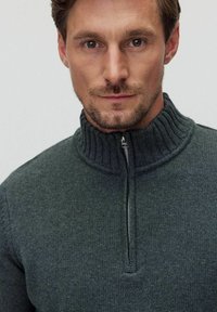 Dobber JON HALF ZIP - Stickad tröja - dark grey mel