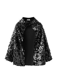 Cape noire à sequins avec un col arrondi et une fermeture par nœud papillon. La cape présente une surface brillante et une ouverture à l'avant pour un port facile.