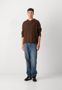 Scotch & Soda V NECK LOOSE FIT PULLOVER - Džemperis - demitasse