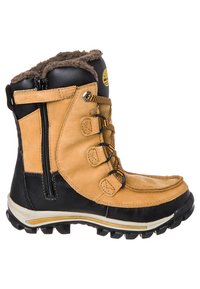 Hnědé a černé voděodolné boty s kožíškem, kulatou špičkou, předním šněrováním a bočním zipem; robustní podrážka zvyšuje trakci.