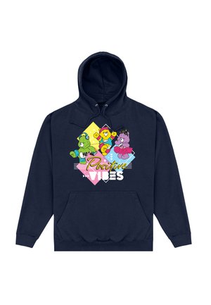 Granatowy sweatshirt z przednią kieszenią, z kolorowym rysunkiem misiów i napisem "Pozytywne Wibracje" w jaskrawych literach.