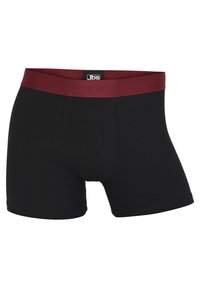Svarta boxerkalsonger med en vinröd midjeband som har ett präglat varumärkesnamn. Tillverkade av ett mjukt, elastiskt material, anpassade för en tät passform.