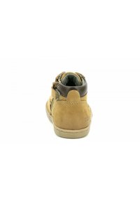 Kickers TACKLAND - Zapatos de bebé - camel