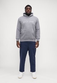 Tommy Hilfiger HOODY - Sudadera - medium grey heather