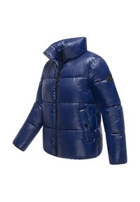 Granatowa kurtka puchowa z wysokim kołnierzem, pikowanym wzorem, zamkiem błyskawicznym z przodu i dwoma bocznymi kieszeniami. Gładka, błyszcząca tekstura.