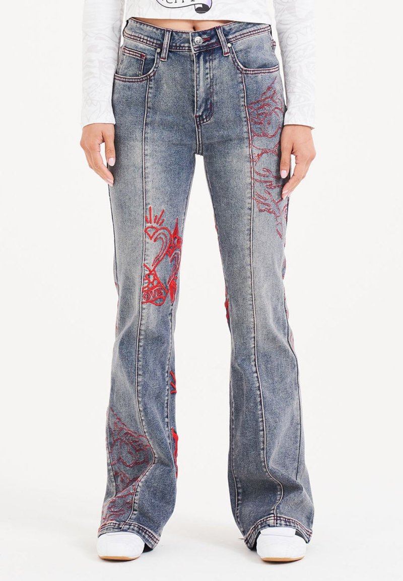 Ed Hardy Vaqueros a campana - bleach