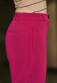 Next REGULAR FIT - TAILORED SLIM - Tygbyxor - hot pink