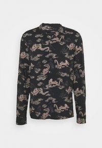 Schwarzes Langarm-Hemd mit Knöpfen, verziert mit rosa und beigen Drachen- und Wolkenmotiven, mit einem spitzen Kragen und einer lässigen Passform.