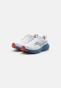 Saucony GUIDE 17 - Scarpe da corsa su strada - white/navy