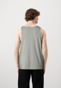 Only & Sons ONSPAGE RIBBED TANK TOP 3 PACK - Felső - black/white/light grey