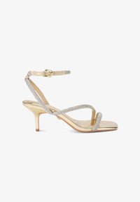 Sandale TEXTO dorée cuir froissé - Sandales Femme Sandale TEXTO dorée cuir froissé - Sandales Femme