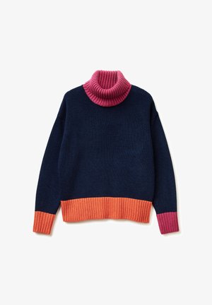 Sweter wykonany na drutach z różowym prążkowanym golfem, ciemnoniebieską koronką i prążkowanymi brzegami w kolorze pomarańczowym i różowym. Miękka faktura, luźny krój.