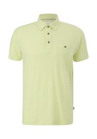 Jasnożółta koszulka polo z kołnierzykiem, zapięciem na trzy guziki, krótkimi rękawami i kieszonką na piersi; wykonana z miękkiego, teksturowanego materiału.