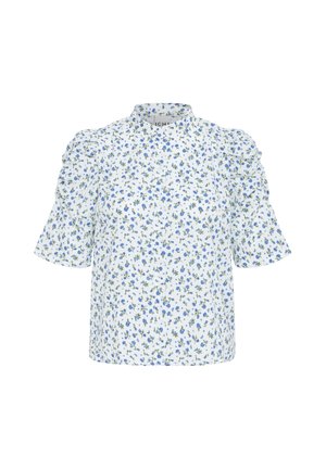 Hvid kortærmet bluse med blåt blomsterprint, puffede skuldre og høj ståkrave med knapper foran.