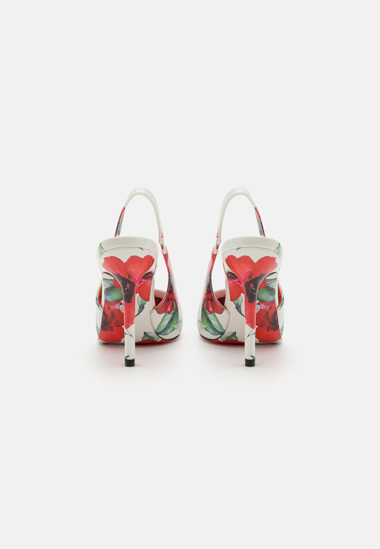 LOVEBLOOM PILLOW WALK