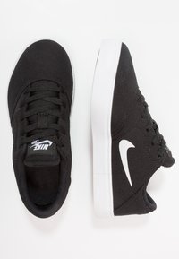 Nike SB SB CHECK CANVAS - Gördeszkacipők - black/white