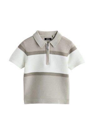 Kurzärmeliges Polohemd in Hellgrau und Weiß mit einem Reißverschluss am Kragen und horizontalen Streifen in unterschiedlichen Breiten und Texturen.