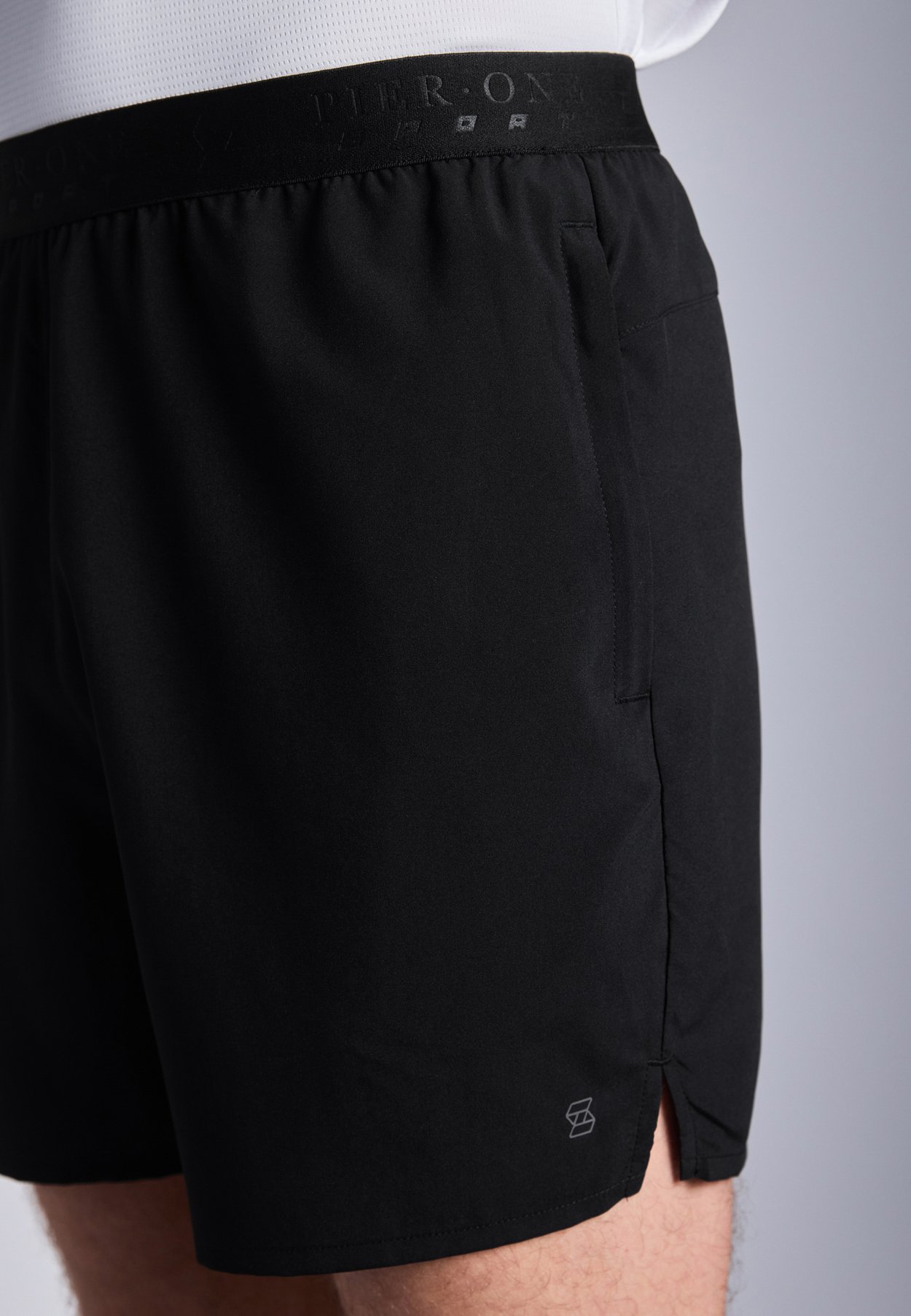 REGULAR FIT SPORT SHORTS WITH LOGO WAISTBAND