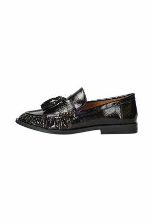 Zwarte lakleren loafer met kwastjes, ronde neus, lage hak en gestructureerde stiksels aan de voorkant en zijkanten.