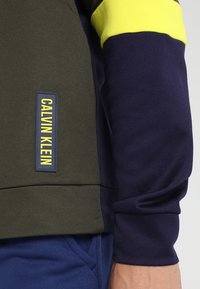 Calvin Klein Performance Sudadera - olive