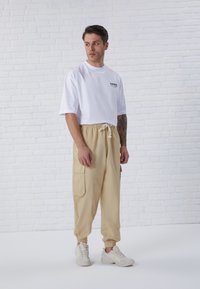 Pier One LINEN BLEND CARGO  - Kargopüksid - tan