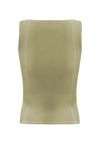 Top ajustado de color verde oliva, hecho de una tela suave con costuras en contraste blancas, que presenta un diseño sin mangas y un escote recto.