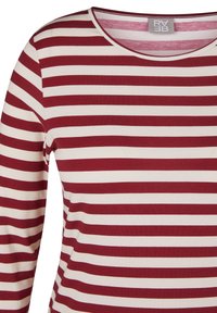 Rot-weiß gestreiftes langärmeliges Oberteil mit rundem Ausschnitt, gefertigt aus weichem, glattem Stoff. Verfügt über horizontal verlaufende Streifen gleicher Breite.