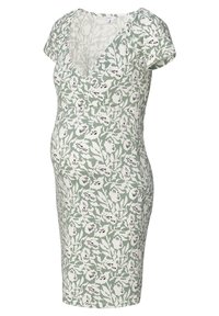 Vestido de maternidad verde con patrón floral blanco, mangas cortas y escote en V, diseñado para ajustarse a la figura de una mujer embarazada.