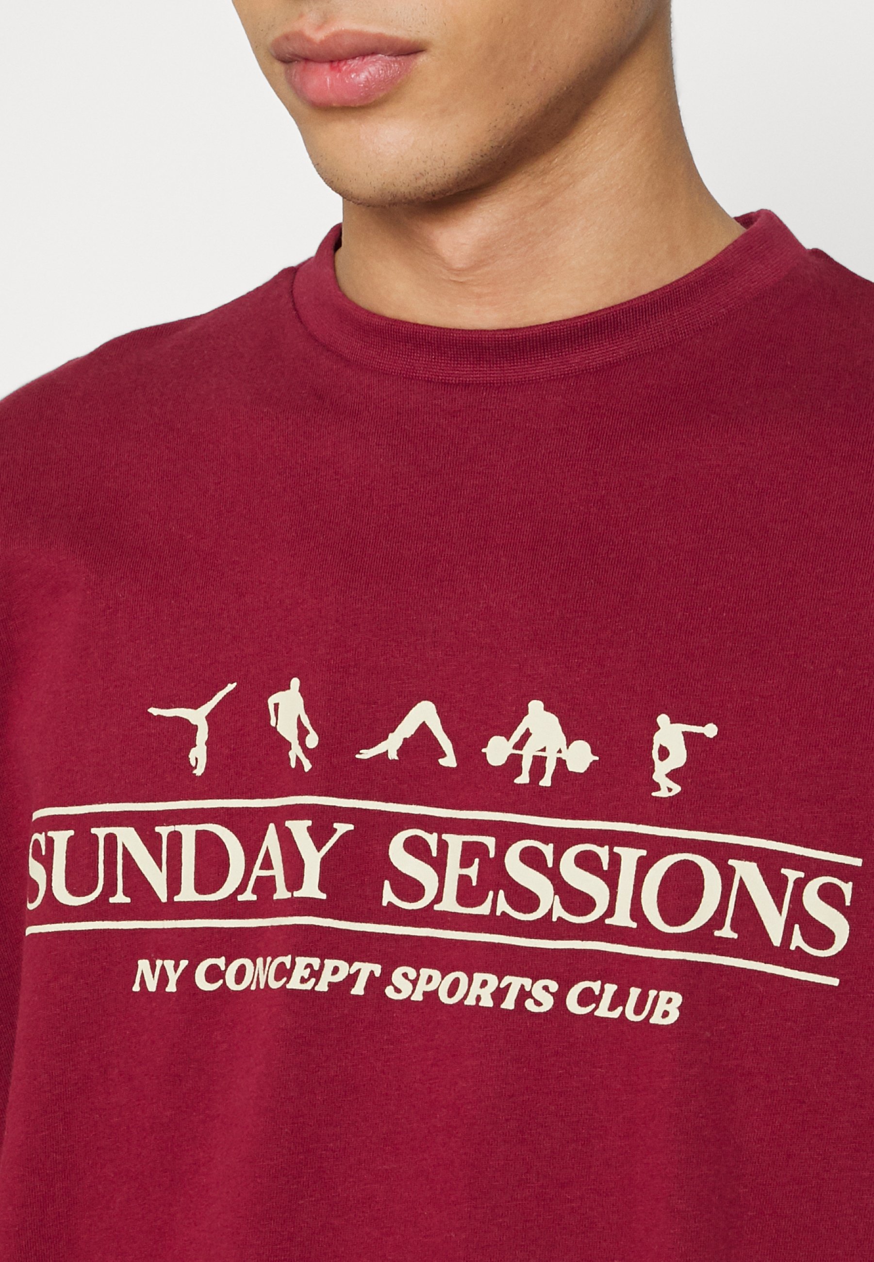 NY CONCEPT SESSIONS UNISEX - Camiseta estampada - burgundy/rojo oscuro -  Zalando.es