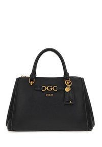 Borsa in pelle nera con doppio manico superiore, hardware dorato e un dettaglio con logo. Presenta una chiusura con zip sicura e un charm rimovibile.