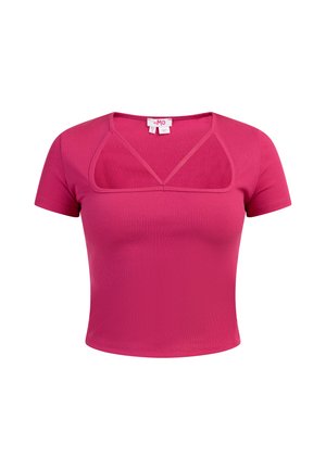 Fittelt, rövid ujjú felső élénk rózsaszín bordázott anyagból. Egyedi kerek nyakkivágással és háromszög alakú betéttel rendelkezik.