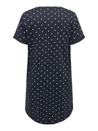 Camiseta azul marino de tela suave, con escote redondeado y mangas cortas, decorada con lunares blancos por todo su diseño.