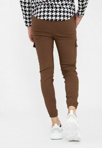 FRILIVIN Pantalon cargo - camel