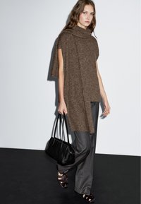 Massimo Dutti SHORT SLEEVE WITH SCARF DETAIL - Trui - dark brown