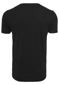 Svart t-skjorte med kort erme, rund halsdesign, laget av bomull, med glatt tekstur, med en enkel bakside uten synlige logoer eller mønstre.
