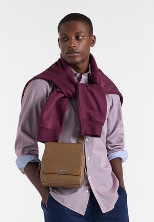 CON LOGO - Camicia - bordeaux