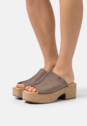 El Naturalista, Mules à talons - taupe