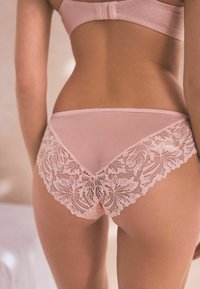Next COMFORT  - Fecskék - light pink