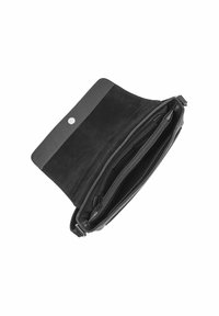 Črna usnjena torba z gladko zunanjostjo, z enim samo zgornjim magnetnim zapiranjem in dvema zadrgama znotraj. Mehka antilop obloga.