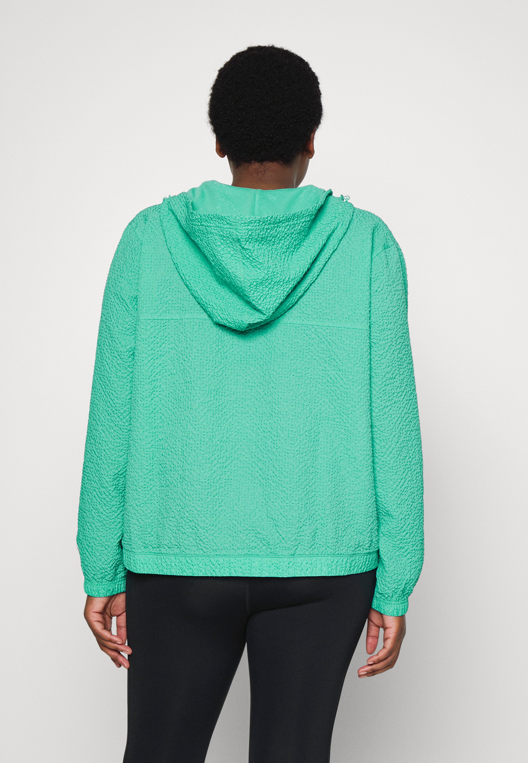 Nike Performance PLUS - Running jacket 
