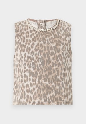 Haut beige sans manches avec imprimé léopard gris, col rond orné d’embellissements argentés en forme de feuilles, et fermeture par boutons dans le dos.