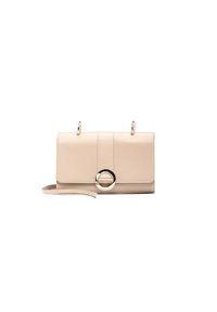 Borsa a tracolla in finta pelle beige, con forma rettangolare, hardware circolare in argento e tracolla removibile. Texture liscia. Design minimalista.