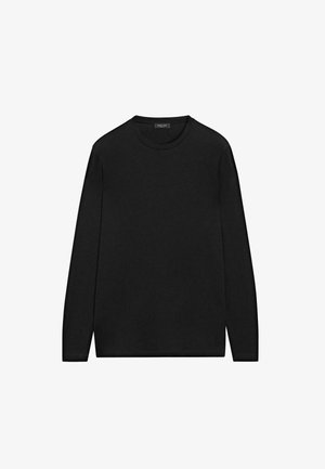 Pull noir à manches longues en coton doux, avec un col rond et une texture uniforme sans motifs ni accents.