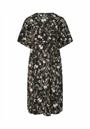 Schwarzes Wickelkleid mit kurzen Ärmeln, das ein florales Paisleymuster in Rosa- und Cremetönen aufweist, an der Taille gebunden für eine figurbetonte Silhouette.