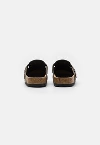 Pier One UNISEX - Domácí obuv - khaki