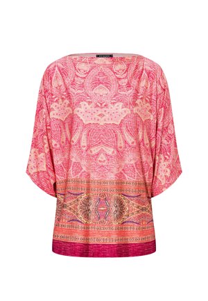 Lockere rosa Bluse mit kunstvollen Paisley- und Blumenmustern in Korallen-, Orange- und Lilatönen, mit weiten Ärmeln und einem abgerundeten Ausschnitt.